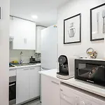 Beautiful Family Flat In Residential Area - Noblejas